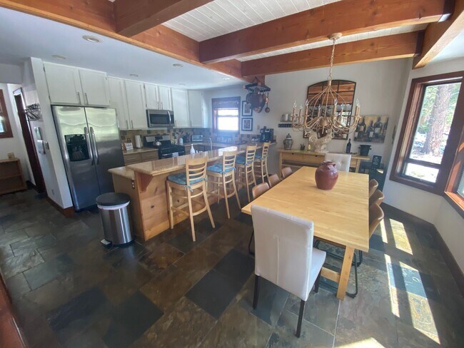Foto del edificio - Truckee Ski Lease Available