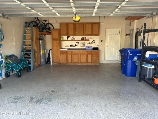 Building Photo - 264 Kingston Dr