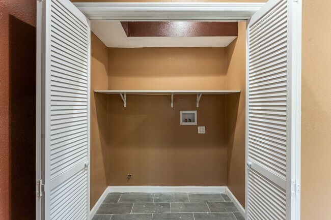 Foto del edificio - 18458 Hidden Ranch Rd