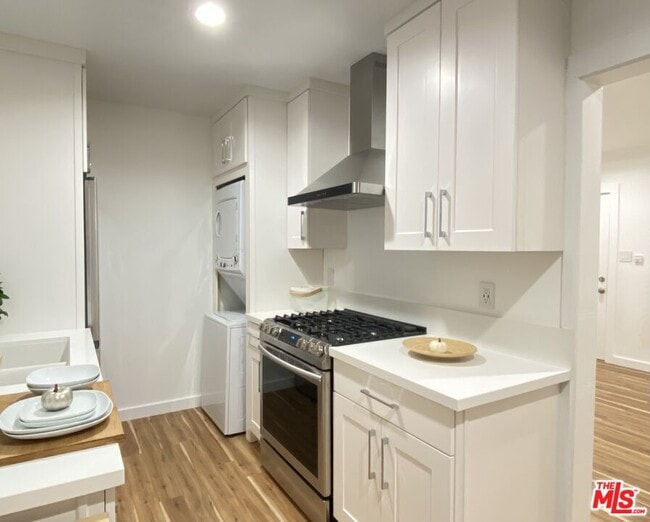 Building Photo - 2948 Exposition Blvd