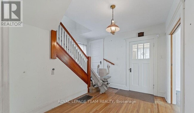 Building Photo - 472 Edison Ave