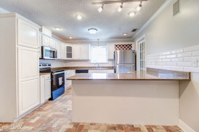 Building Photo - 4 br, 4 bath House - 6008 switzer cove