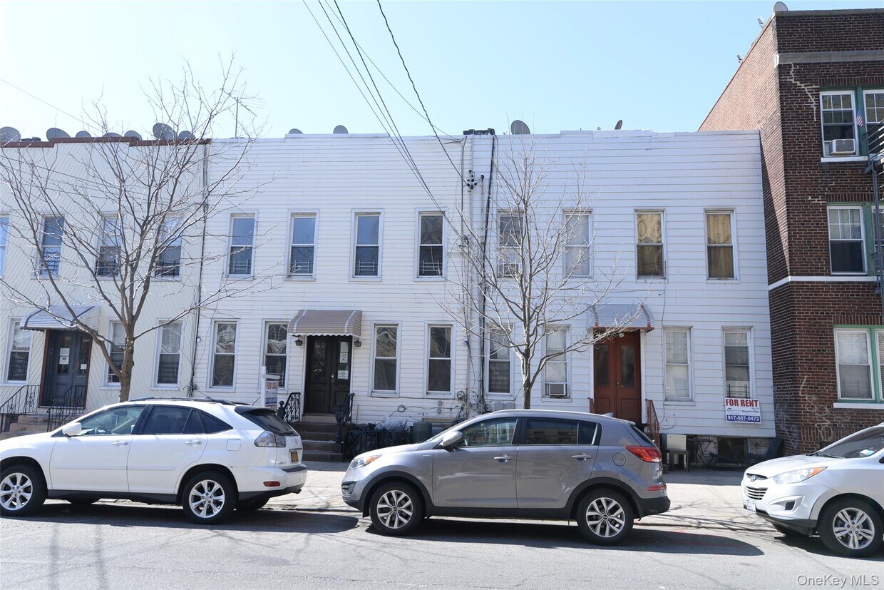 Foto principal - 86-08 102nd St