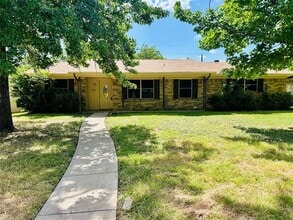 Building Photo - 3013 Abston Dr