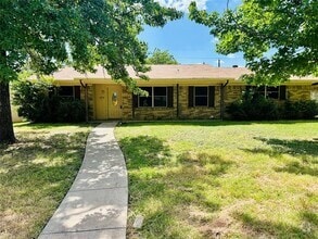 Building Photo - 3013 Abston Dr