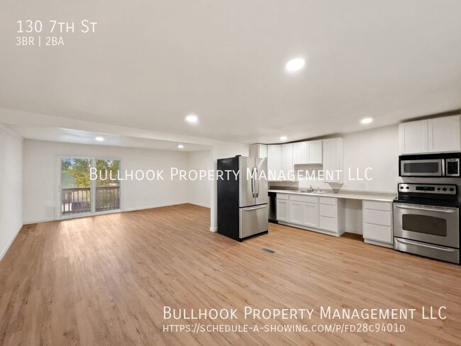 Building Photo - Spacious  3-Bedroom Rental with Modern Ame...