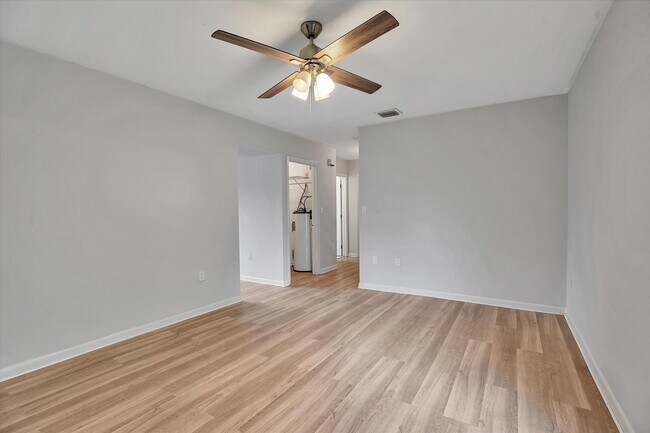 Foto del edificio - 13952 NE 13th Ave