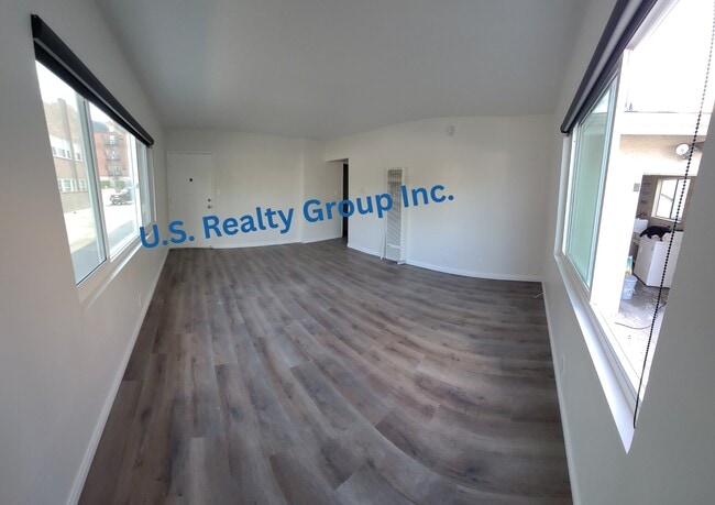 Photo - 740 N St Andrews Pl Apartment