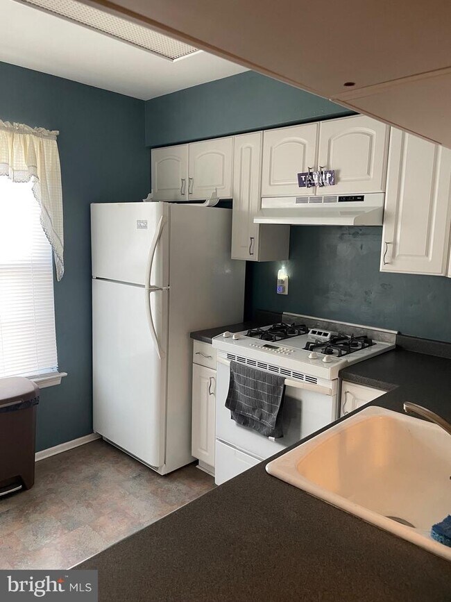Building Photo - 3302B Ramsbury Ct
