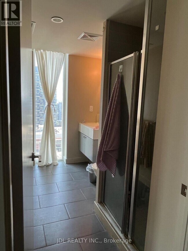Photo du bâtiment - 126 Simcoe St