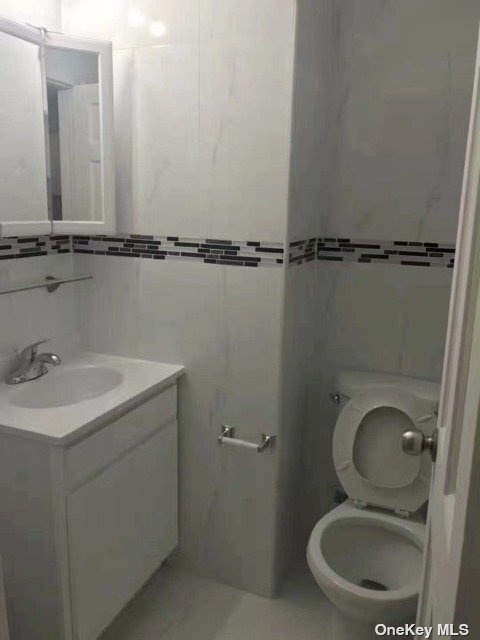 Foto del edificio - 93-34-93-43 43rd Avenue