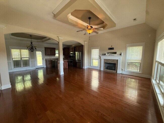 Foto del edificio - Elegant 3-Bedroom Home in Gated Seven Lakes with Community Pool