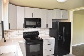 Building Photo - 2407 Lexington St