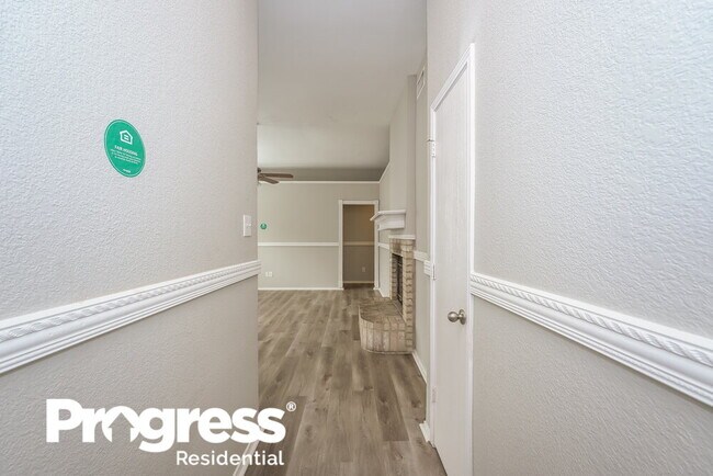 Building Photo - 4213 S Coral Springs Dr