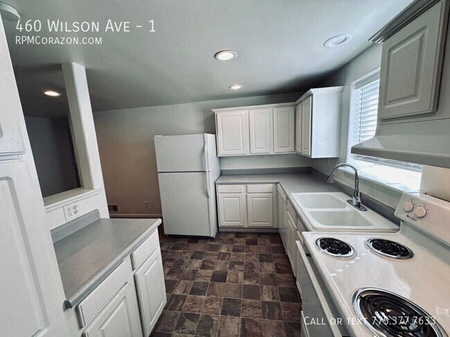 Foto del edificio - 460 Wilson Ave