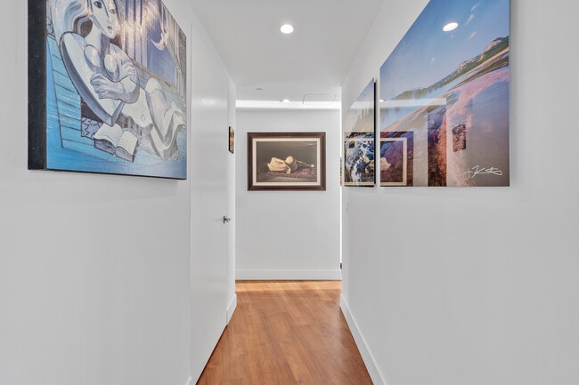 Building Photo - 1300 Monad Ter