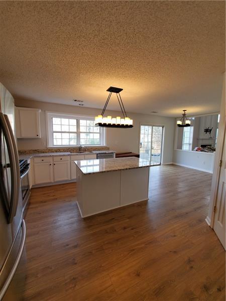 Foto del edificio - 3426 Chastain Glen Ln NE