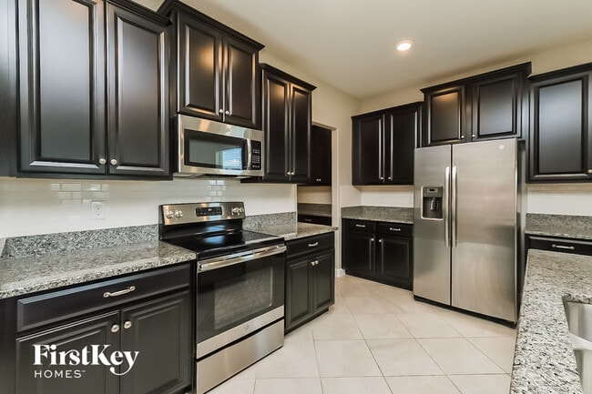 Foto del edificio - 9924 Victory Gallop Loop