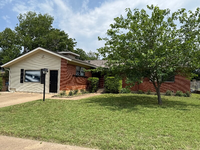 Primary Photo - 8274 Lifford Pl