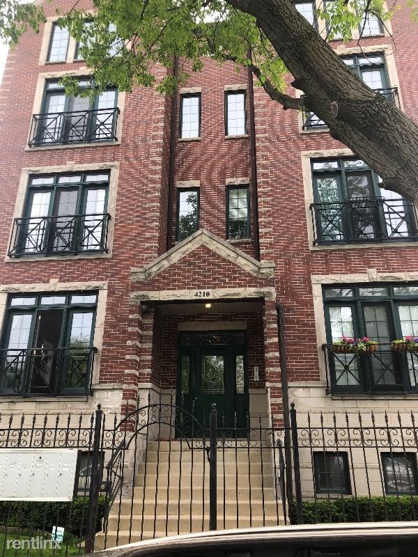 Primary Photo - 4210 N California Ave