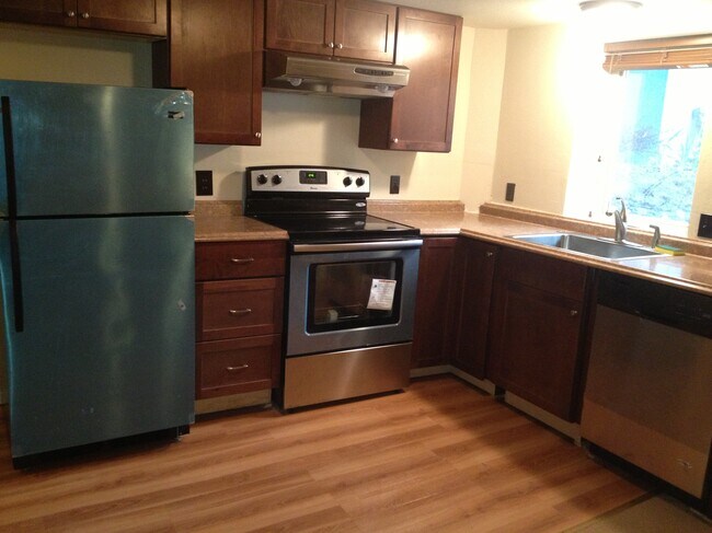 Foto del edificio - 2717 SE 15th Ave., Lower