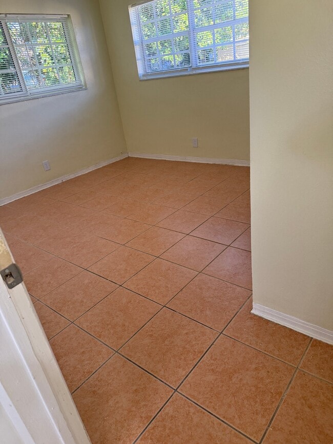 Photo - 412 SW 9th St Apartment