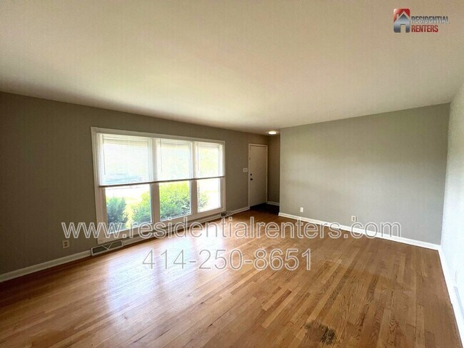 Building Photo - 6040 N Denmark St
