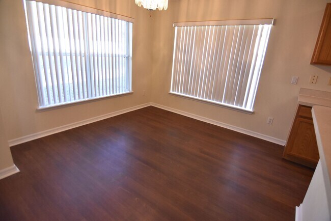Building Photo - 219 Haversham Rd