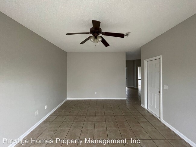 Building Photo - 3 br, 2.5 bath House - 43 Courtyard Way
