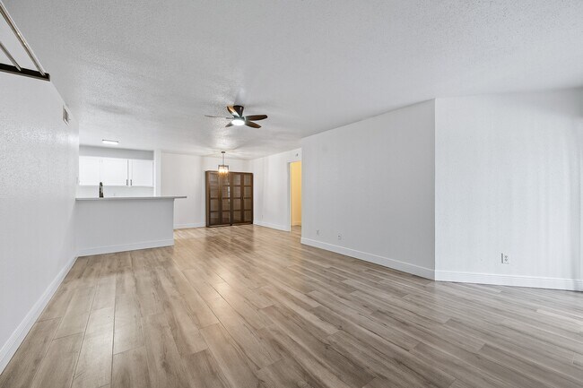 Foto del edificio - 10733 Braes Bend Dr