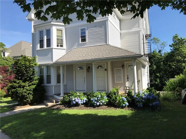 Foto del edificio - 120 Carrington Ave