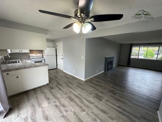 Foto del edificio - Must see 2 bedroom 1 bath