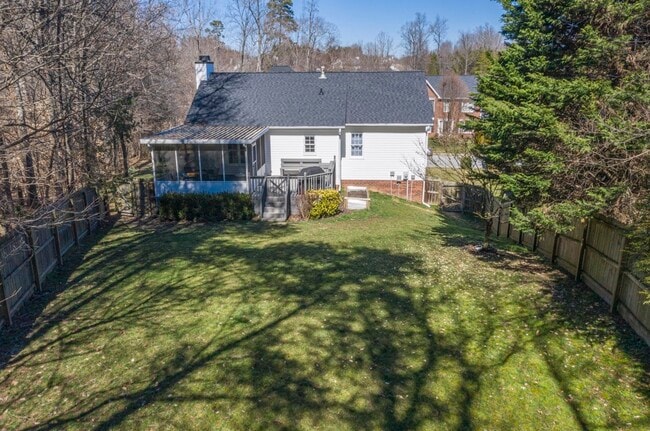 Building Photo - 5603 Pinetuck Rd