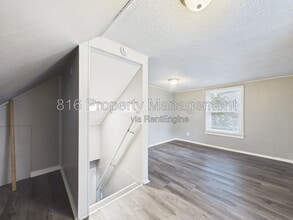Building Photo - 6808 S Benton Ave