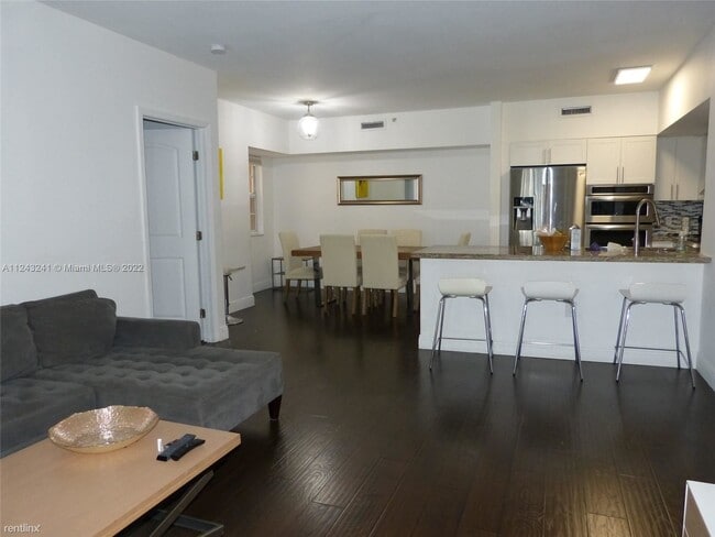 Foto del edificio - 3 br, 2 bath Condo - 19601 E Country Club ...