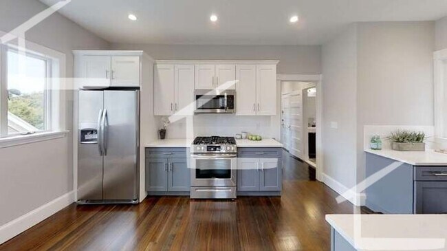 Building Photo - New Allston Listing!!