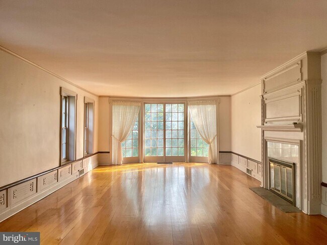 Foto del edificio - 8314 Cedar Rd