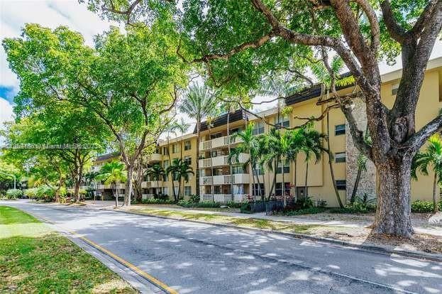 Building Photo - 1800 Sans Souci Blvd