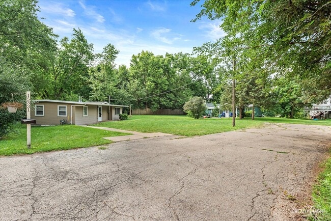 Building Photo - 15331 S Corbin St