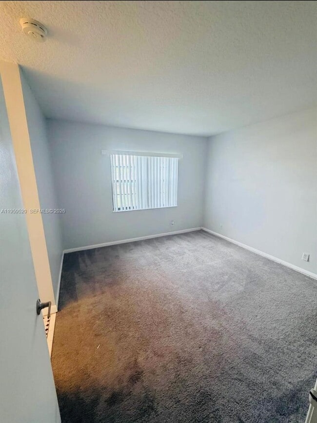 Foto del edificio - 10157 NW 33rd St