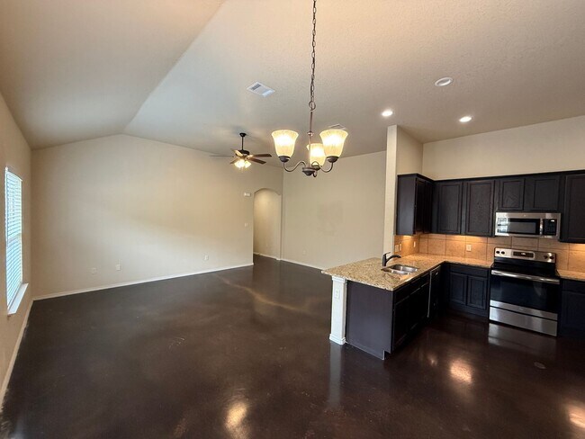 Foto del edificio - Modern Duplex in Prime Location