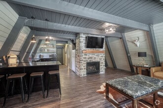 Building Photo - 4051 Cherokee Rd