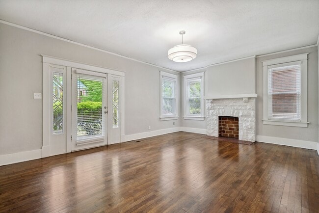 Building Photo - 1701 Autumn Ave