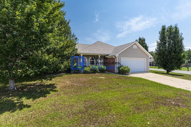 Foto del edificio - 408 Timber Ridge Way