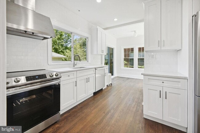 Foto del edificio - 1727 Taylor St NW