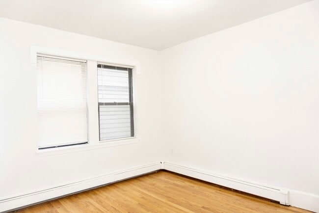 Building Photo - 435 Walnut Ave