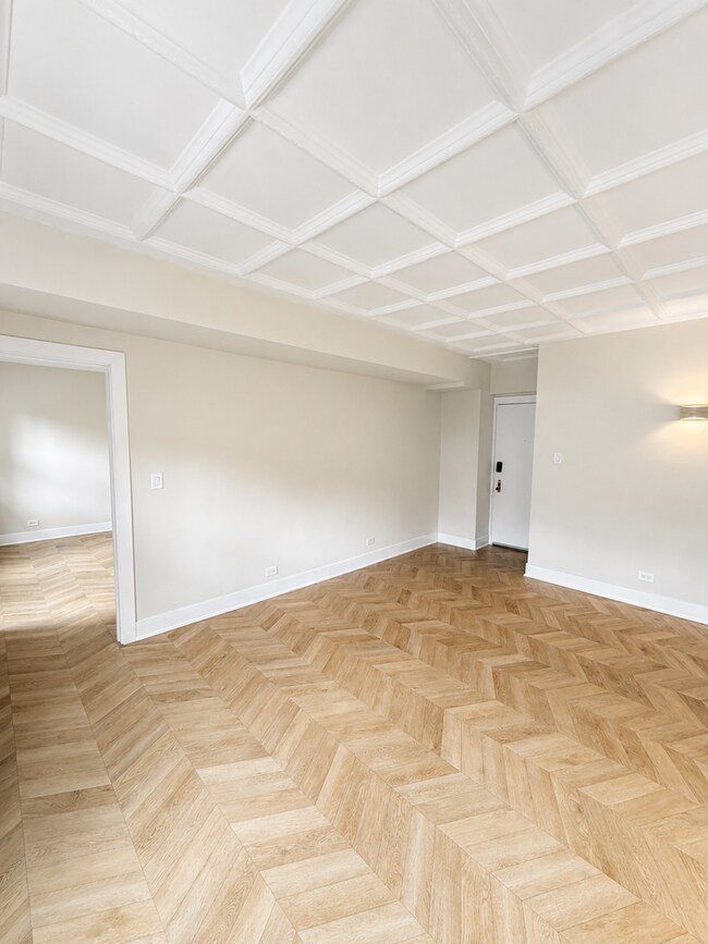 Interior Photo - The Archer