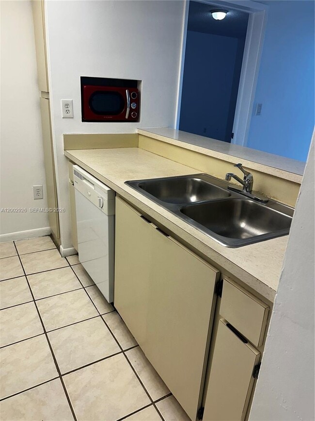 Foto del edificio - 6955 NW 186th St