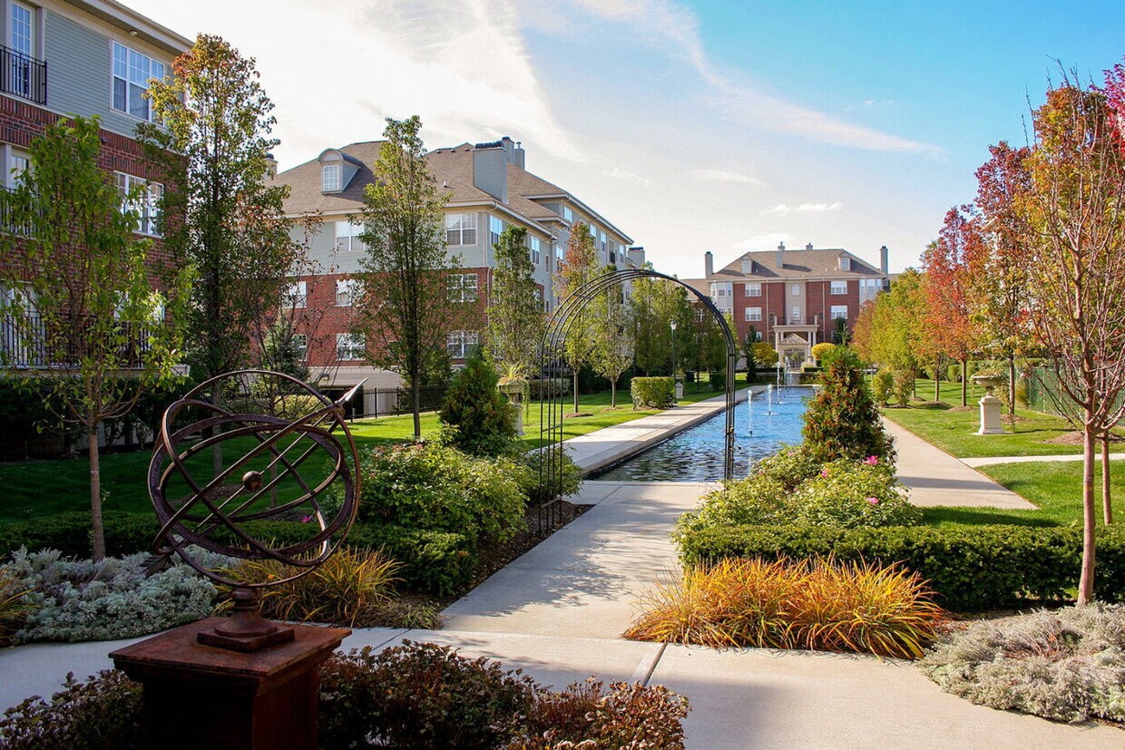 Regents Club Of Troy Apartments in Troy, MI