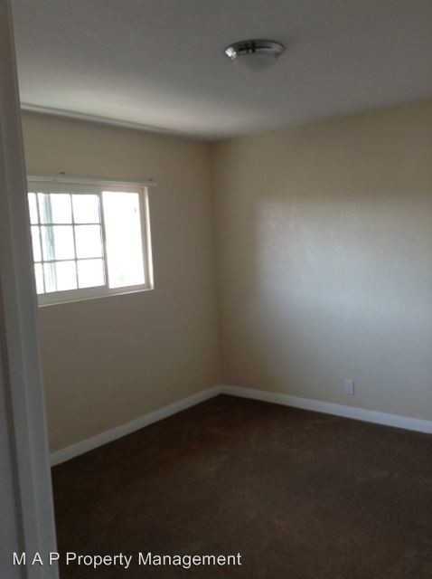 Foto del edificio - 7713 Milton Ave